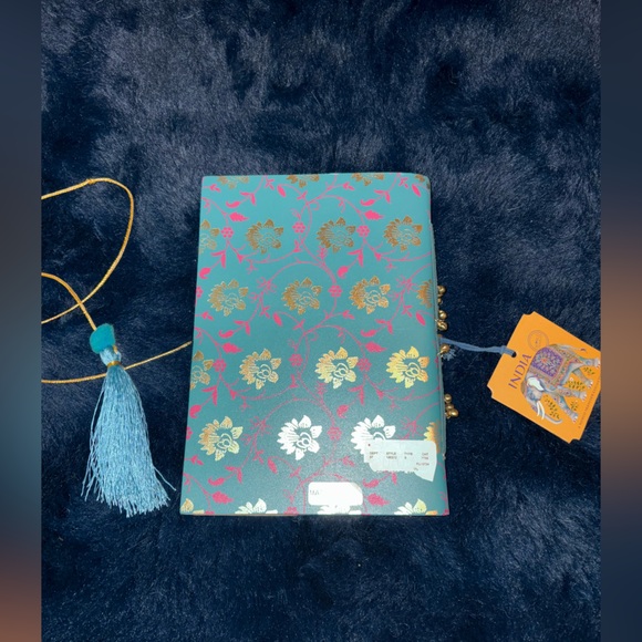 NWT- Green and Gold Floral Journal with gold beads and tassel💙 - Picture 5 of 10